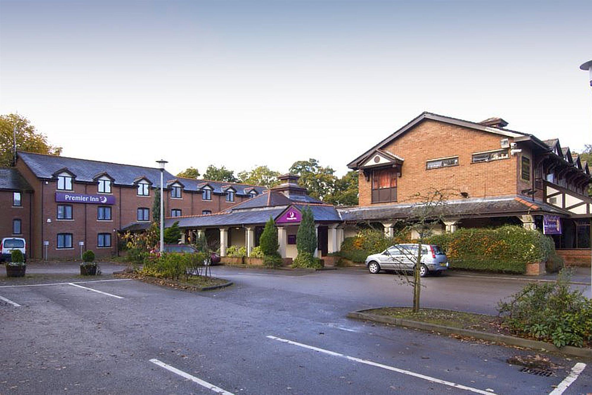 Premier Inn Manchester - Wilmslow Exterior foto
